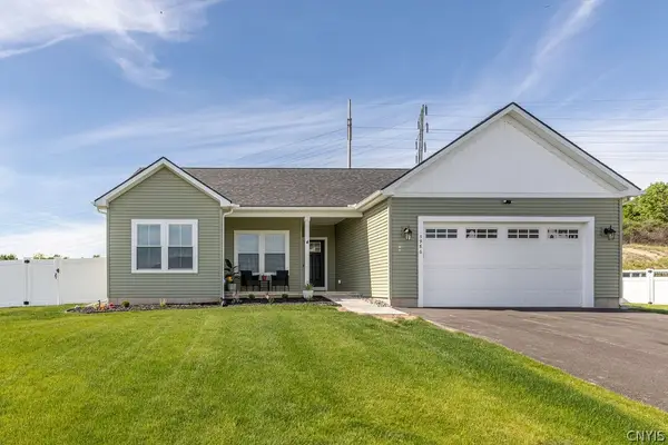 5986 Paradise Circle, Syracuse, NY 13209