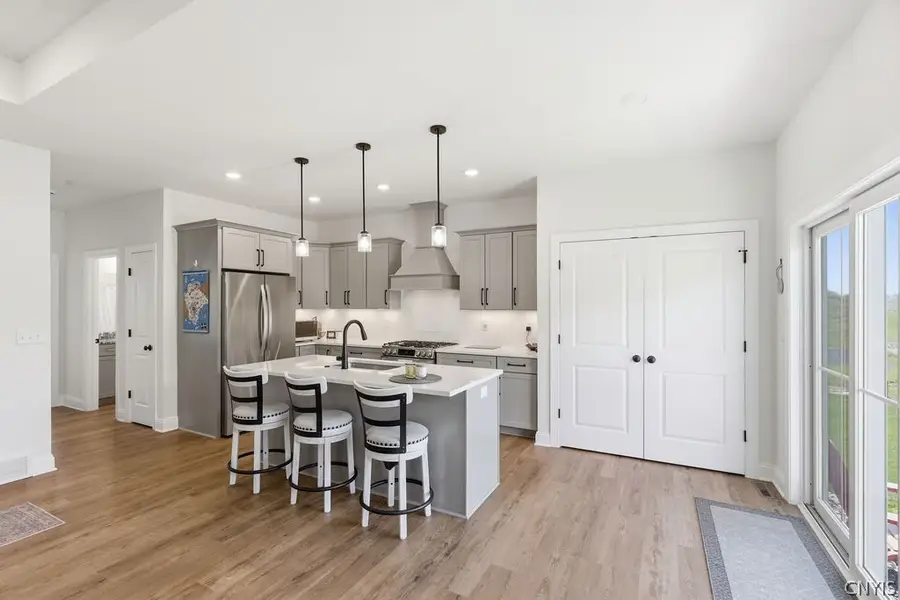5986 Paradise Circle, Syracuse, NY 13209 - #2