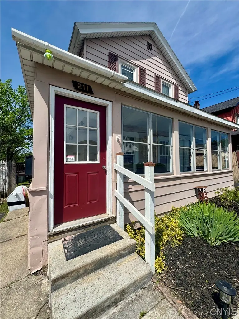 211 Pharis Street, Syracuse, NY 13204 - #3