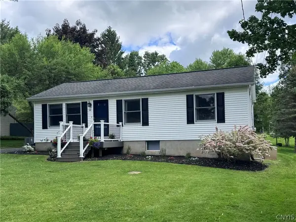 12 Artillery Lane, Baldwinsville, NY 13027