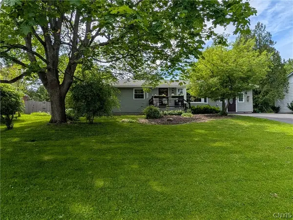 8251 Exeter Drive, Baldwinsville, NY 13027