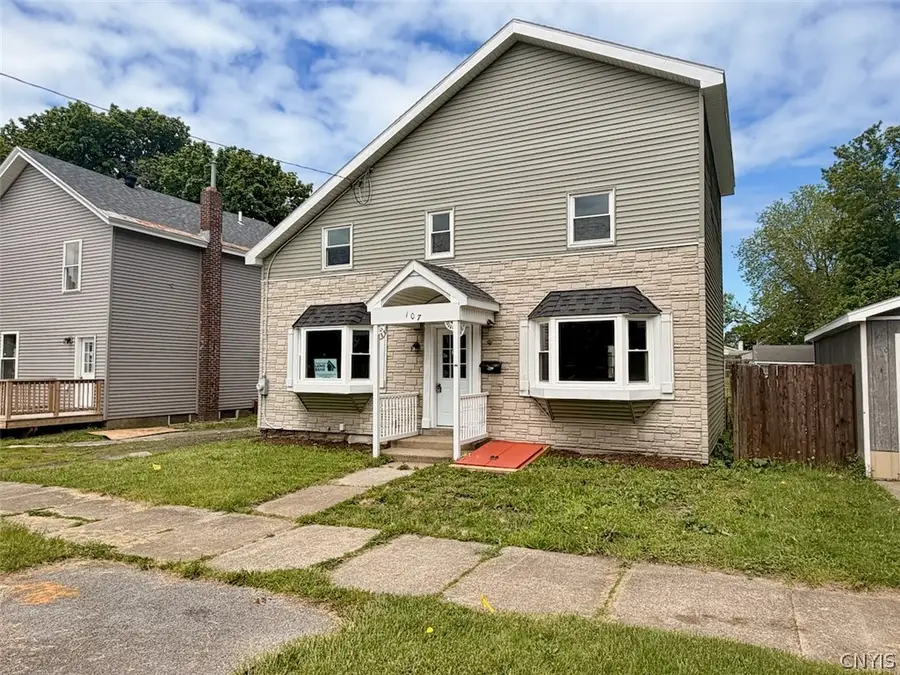 107 E Cayuga Street, Oswego, NY 13126 - #2
