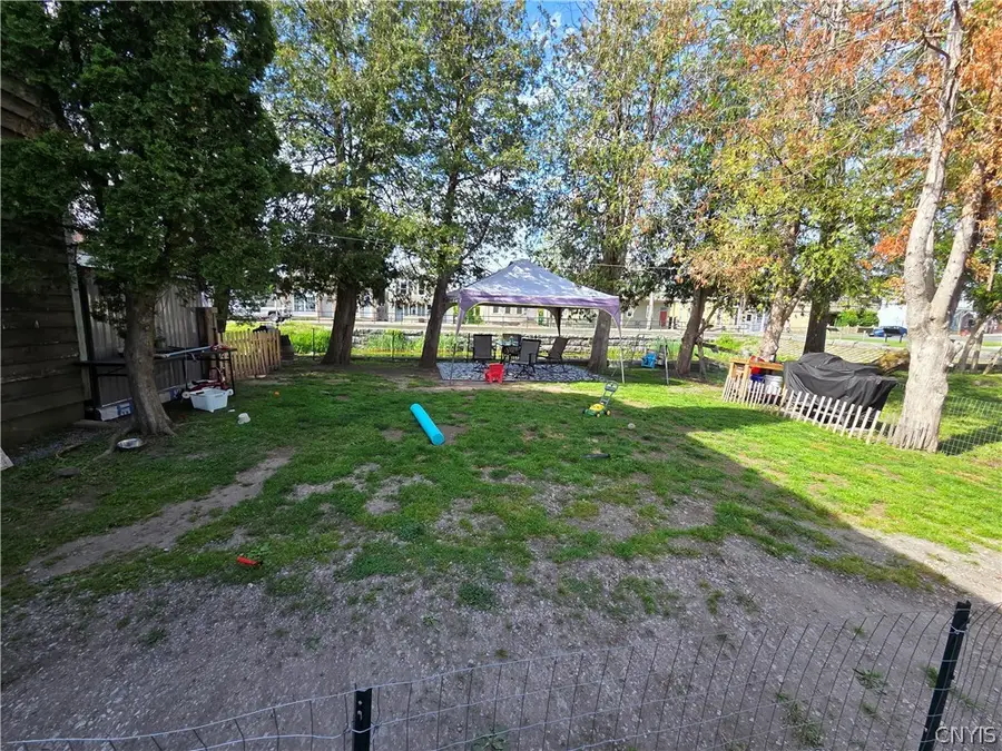 216 S Canal Street, Canastota, NY 13032 - #3