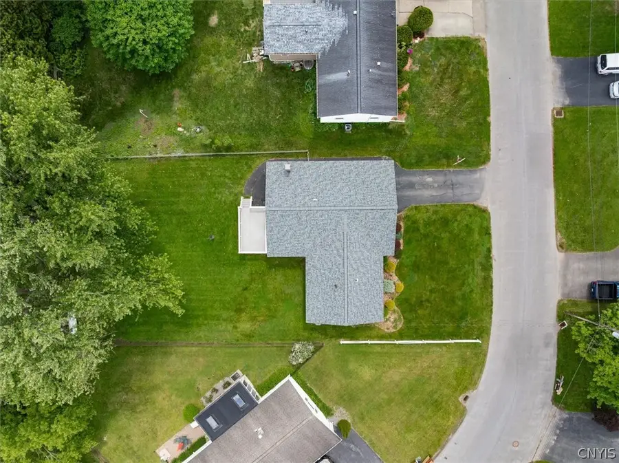 8 Perimeter Road, Whitesboro, NY 13492 - #2