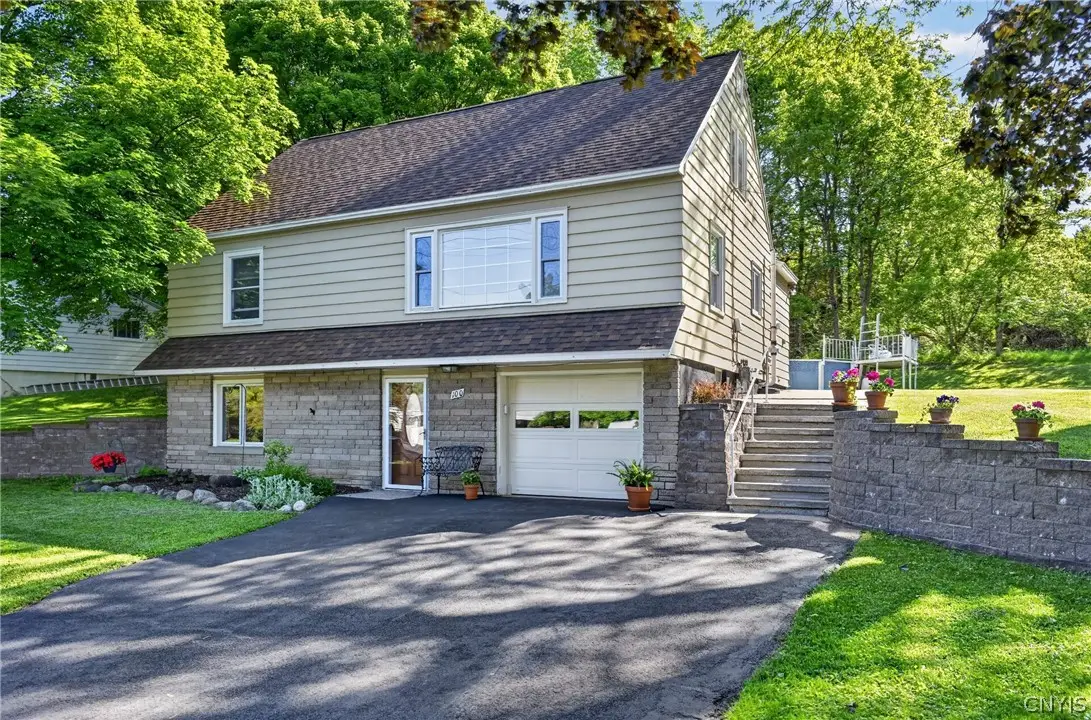100 Fieldcrest Drive, Camillus, NY 13031 - #1