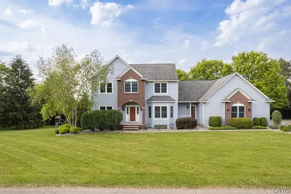 7204 Mint Wood Lane, Fayetteville, NY 13066