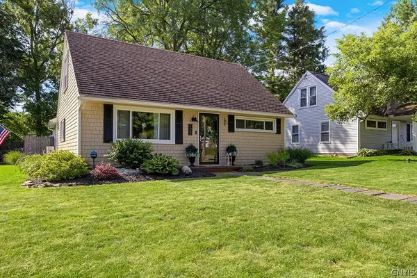 122 N Roosevelt Avenue, Liverpool, NY 13088