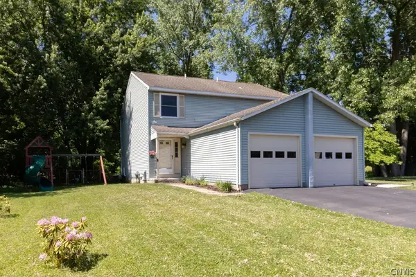 7091 Ourteds Circle, Liverpool, NY 13090