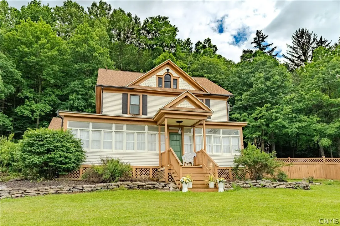 8806 State Route 5, Chittenango, NY 13037 - #1