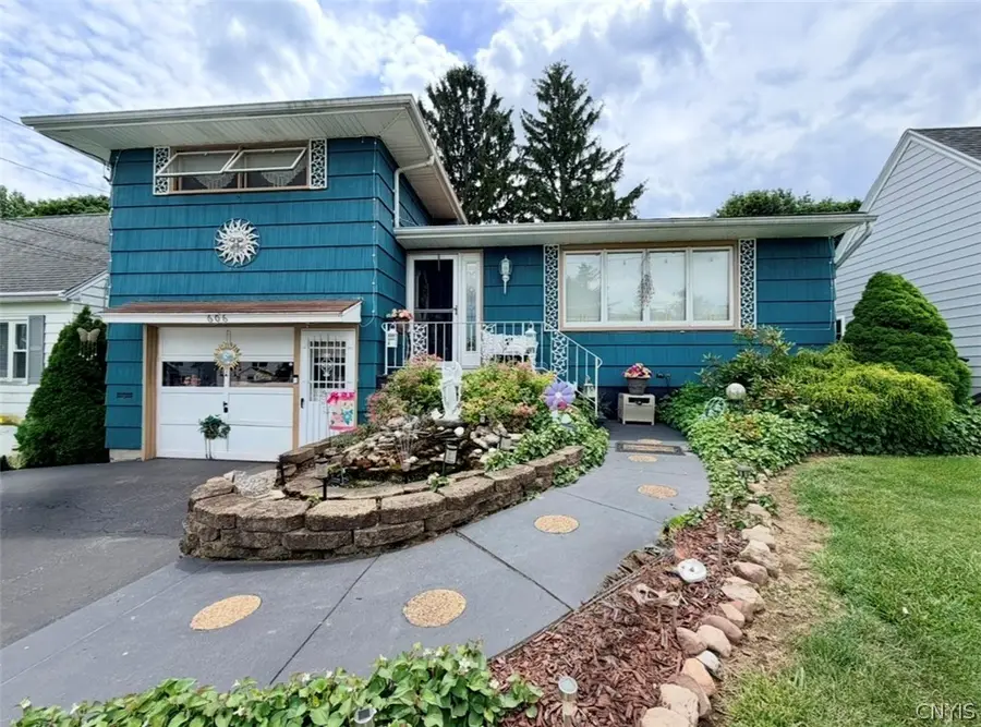 606 Berwick Road S, Syracuse, NY 13208 - #2
