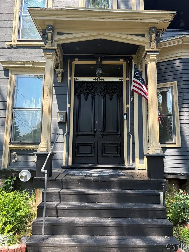 612 Lodi Street, Syracuse, NY 13203 - #2