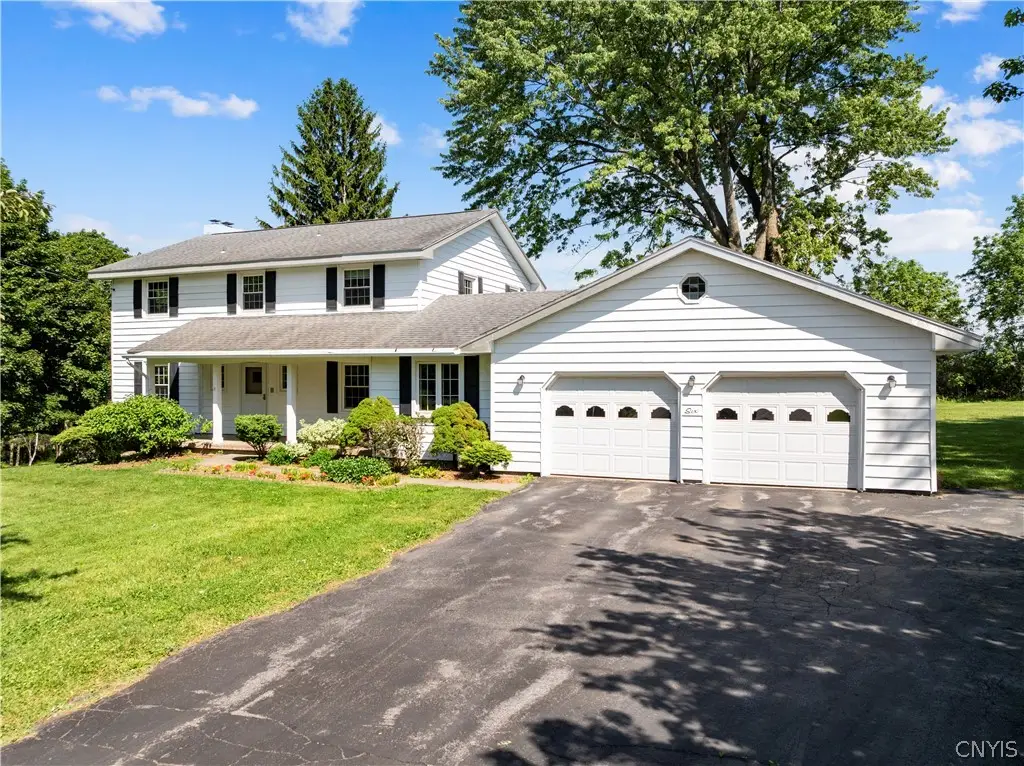 6 Lloyds Lane, New Hartford, NY 13413 - #1
