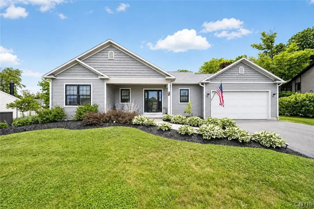 106 Kathleen Terrace, Camillus, NY 13031 - #1