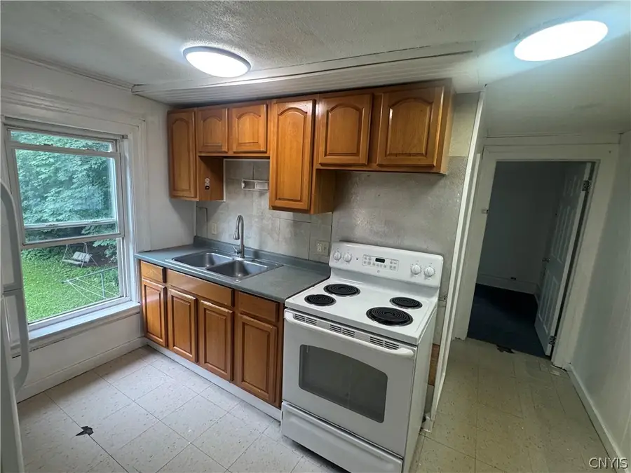 606 Lansing Street, Watertown, NY 13601 - #2