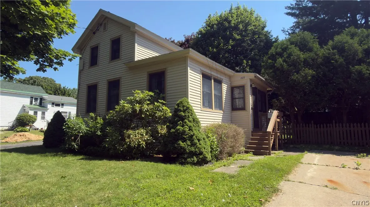 229 E 5th Street, Oswego, NY 13126 - #1