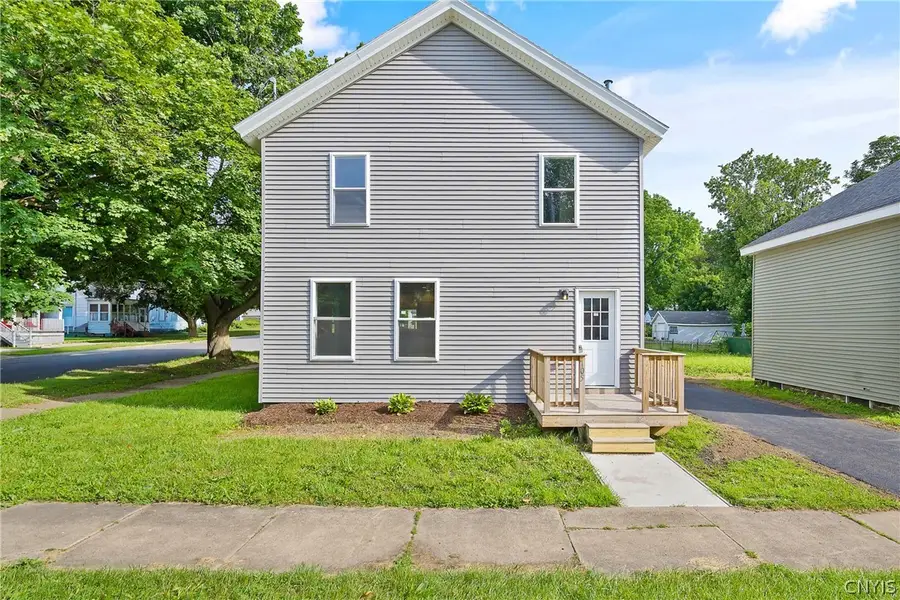 105 E Cayuga Street, Oswego, NY 13126 - #3