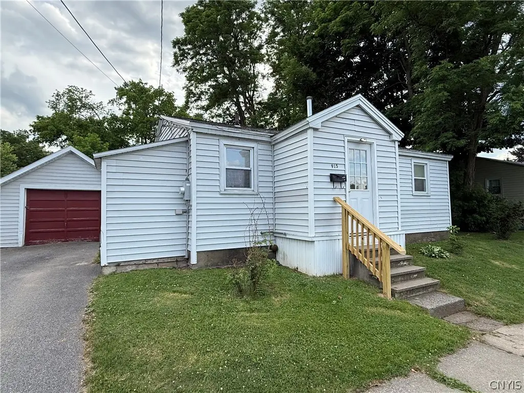 915 Arcadia Avenue, Utica, NY 13502 - #1