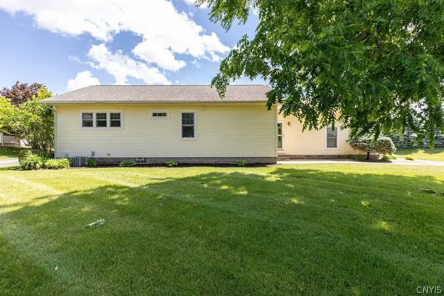 209 Newbridge Street, Camillus, NY 13031 - #3