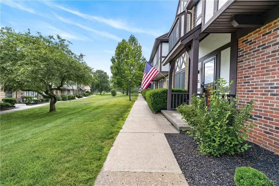149 New Wickham Dr, Penfield, NY 14526 - #3