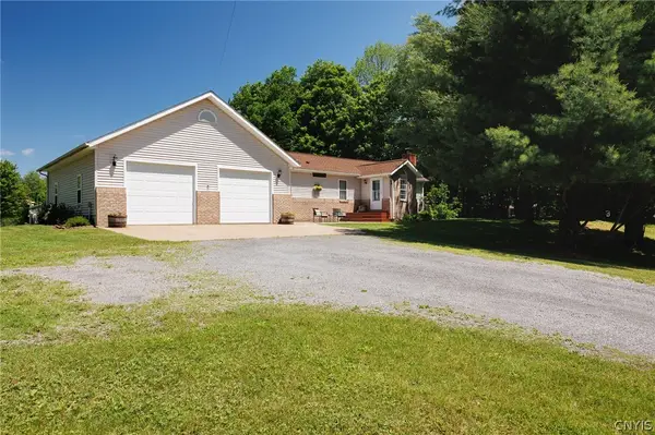 882 County Route 13, Lacona, NY 13083