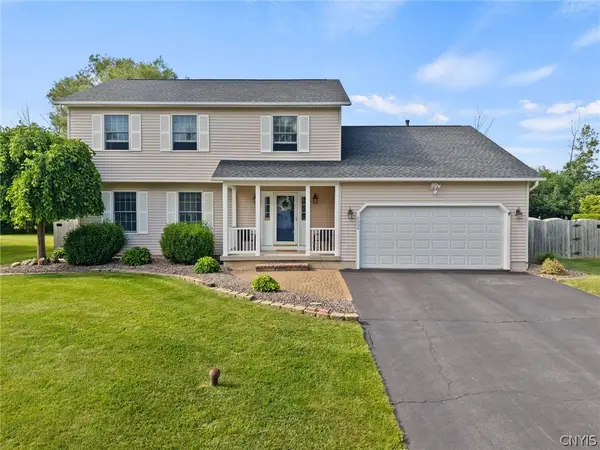 7404 Bay Chapel Circle, Liverpool, NY 13088