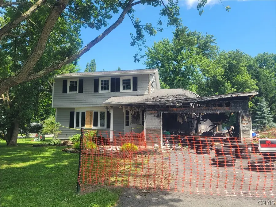 4033 Bay Park Drive, Liverpool, NY 13090 - #2