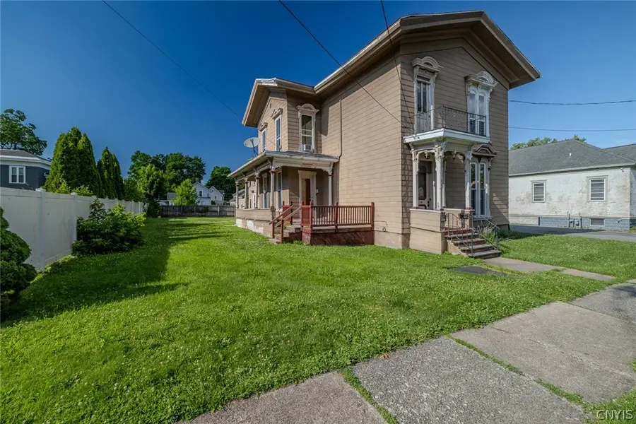 132 W Chapel Street, Canastota, NY 13032 - #3
