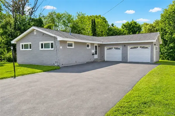 11 Bellewood Circle, Syracuse, NY 13212