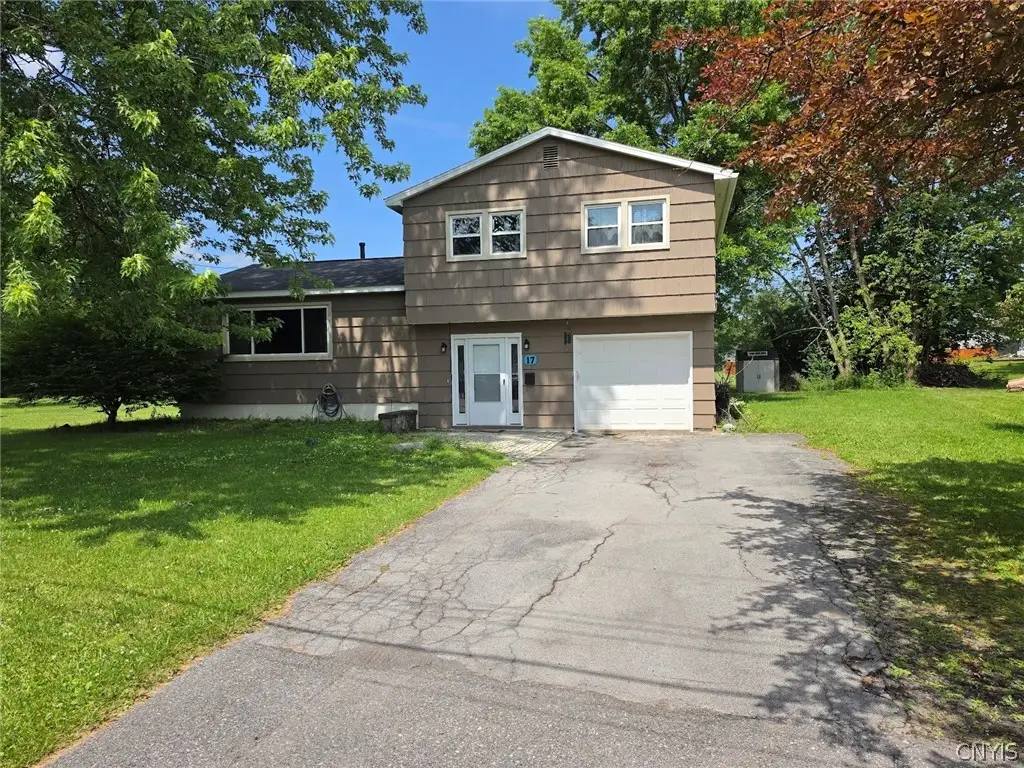 17 Hummingbird Path, Liverpool, NY 13090 - #1