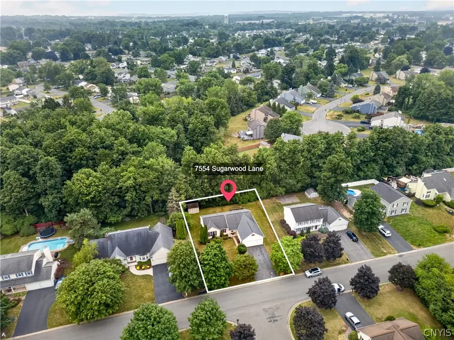 7554 Sugarwood Lane, Syracuse, NY 13212 - #2