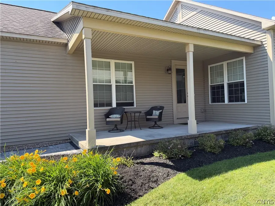 131 Harbour Town, Bridgeport, NY 13030 - #2