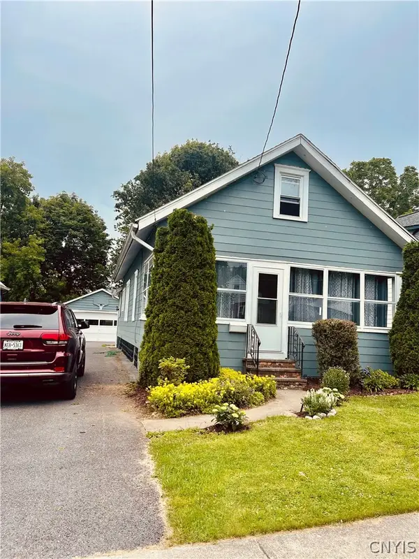223 Cloveridge Drive, Syracuse, NY 13206