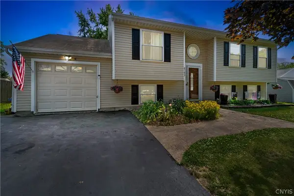 8193 Rizzo Drive, Clay, NY 13041
