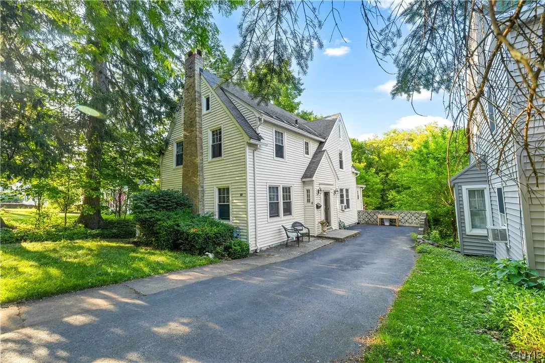 60 Paris Road, New Hartford, NY 13413 - #1