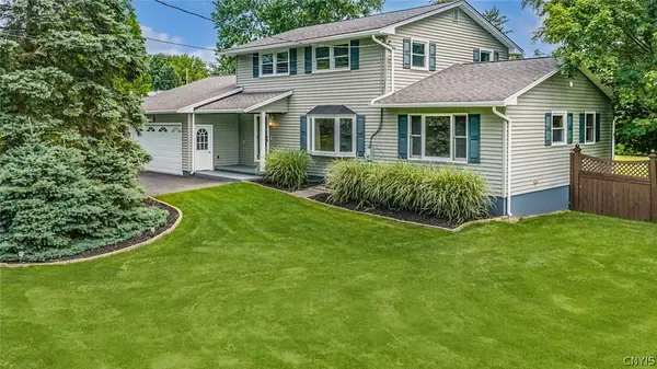 7640 Merritt Drive, Baldwinsville, NY 13027