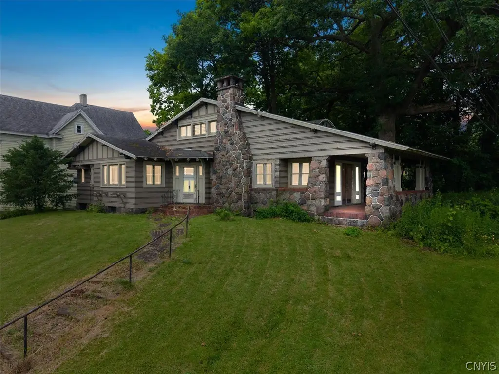 1035 Oak Street, Syracuse, NY 13203 - #1