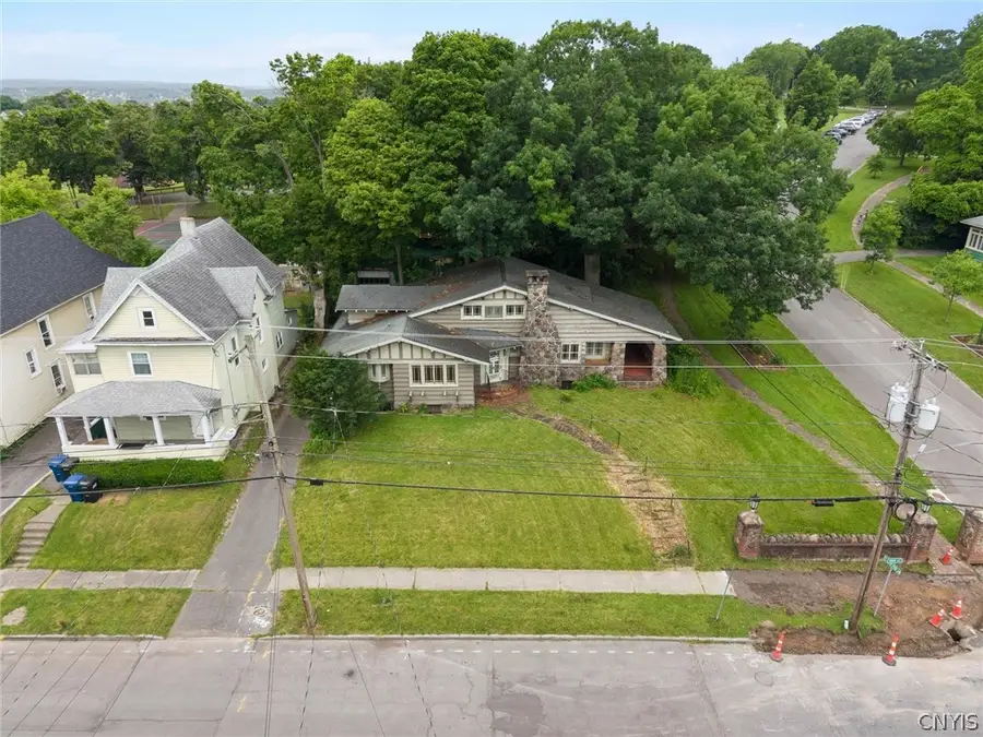 1035 Oak Street, Syracuse, NY 13203 - #2