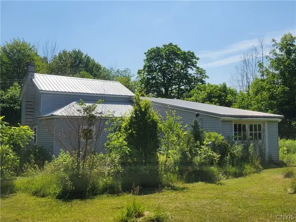 8961 Dinglehole Road, Baldwinsville, NY 13027