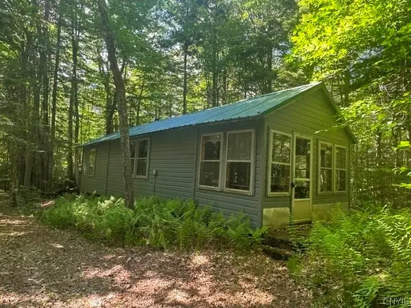 895 Uncas Road, Long Lake, NY 12847