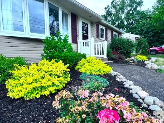 611 Locust Drive, Utica, NY 13502 - #2