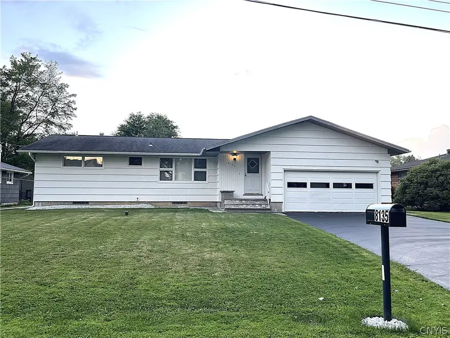 8135 Brookwood Drive, Cicero, NY 13039 - #3