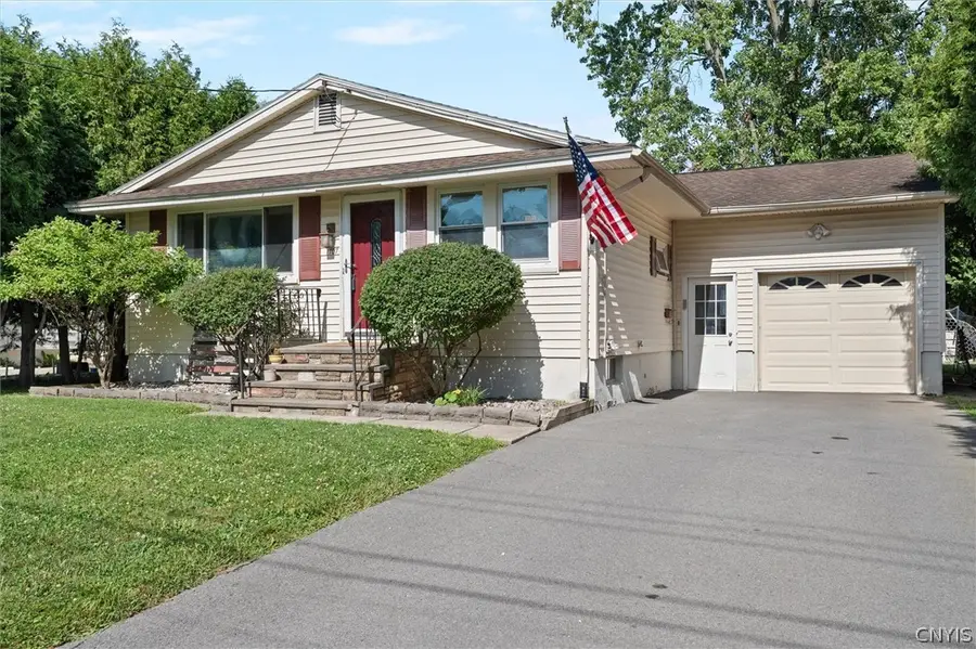107 Glenwood Drive S, Liverpool, NY 13090 - #2