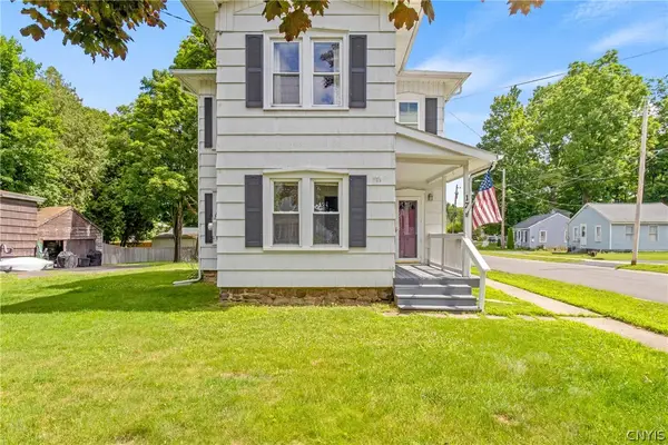 17 Salina Street, Baldwinsville, NY 13027