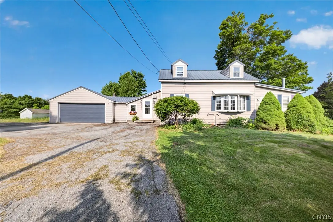4301 Young Road, Syracuse, NY 13215 - #1