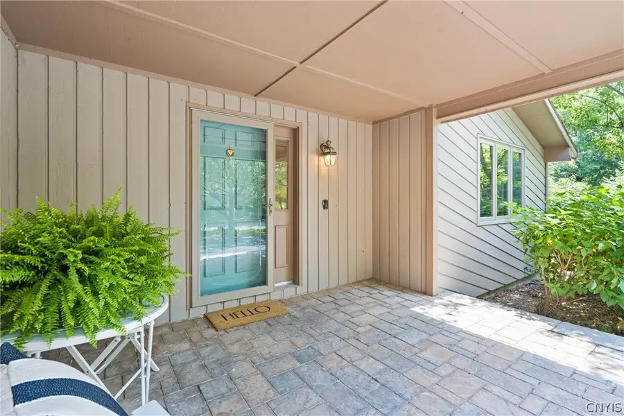 8802 Wandering Way, Baldwinsville, NY 13027 - #2
