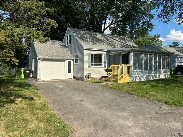 216 Crestwood Drive, North Syracuse, NY 13212