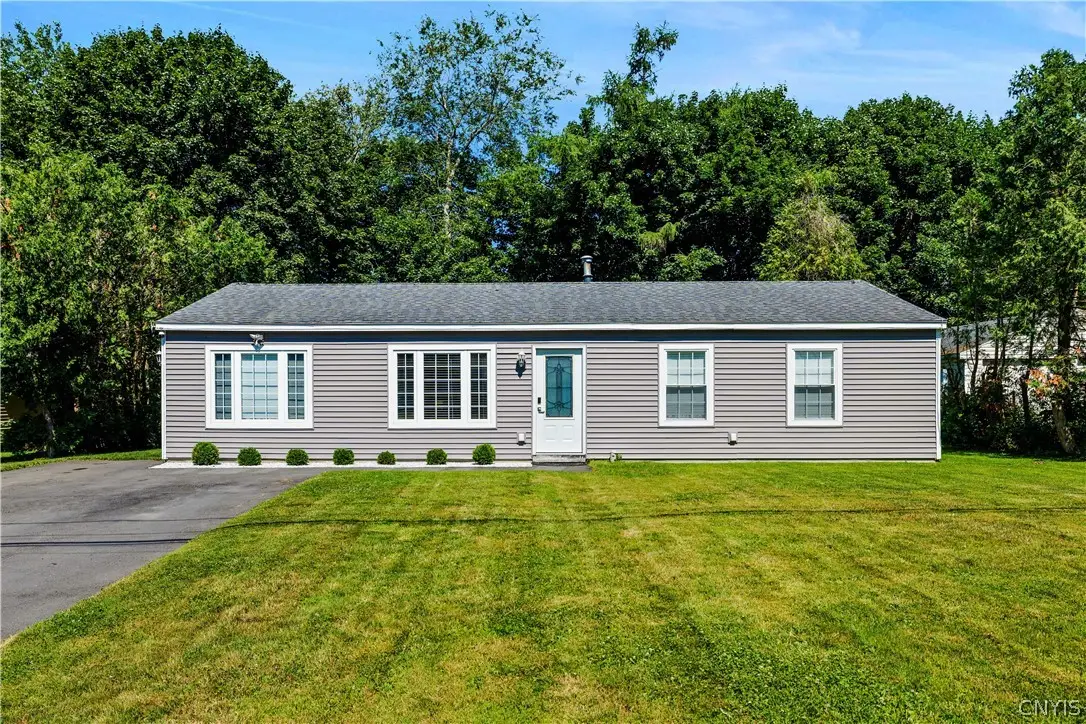 411 Cedarbrook Crescent, Utica, NY 13502 - #1