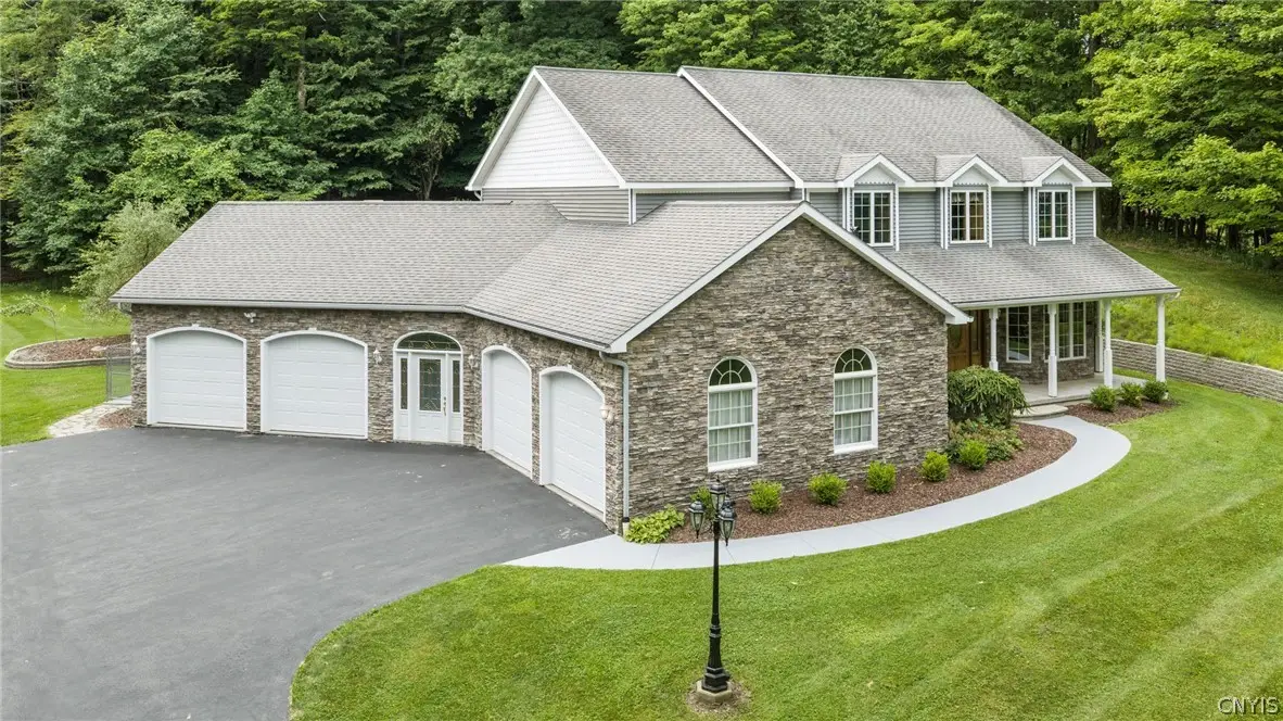 1103 Rail Fence Road, Camillus, NY 13031 - #1