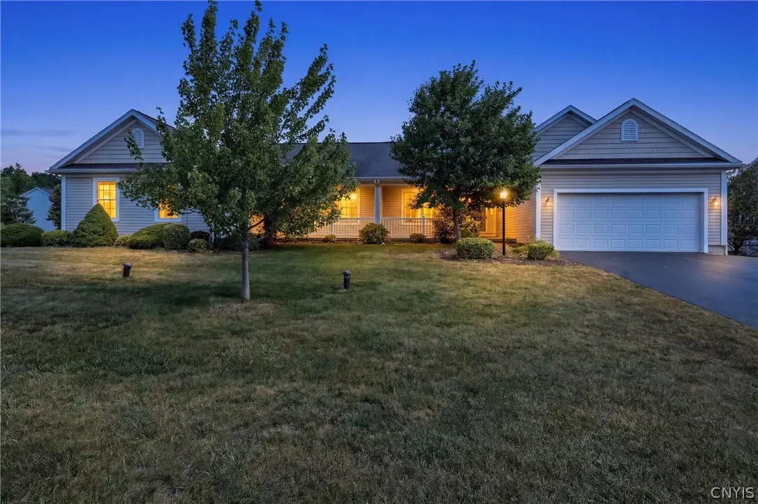 3778 Pegasus Circle, Syracuse, NY 13209 - #1