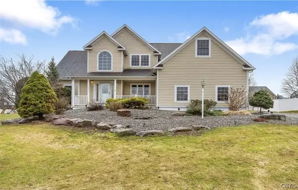 7541 Plum Hollow Circle, Liverpool, NY 13090